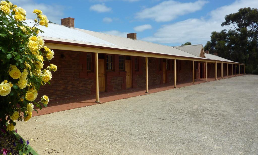 Coonawarra Place Motor Inn Экстерьер фото