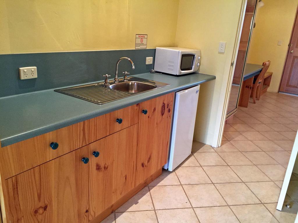 Coonawarra Place Motor Inn Экстерьер фото