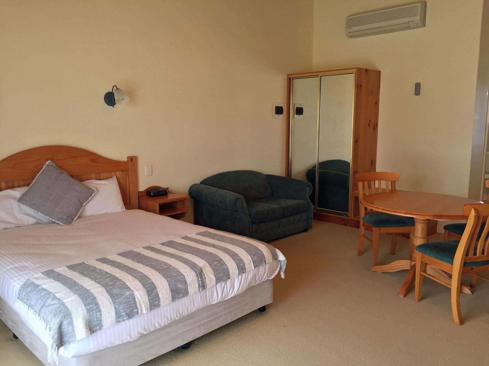 Coonawarra Place Motor Inn Экстерьер фото